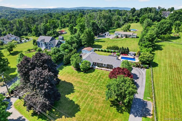 5 Hedges Road, Warwick, NY 10990