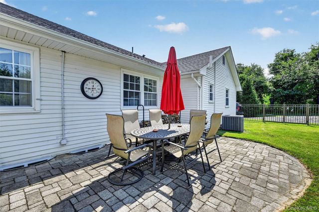 5 Hedges Road, Warwick, NY 10990