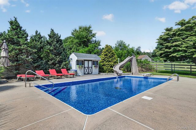 5 Hedges Road, Warwick, NY 10990