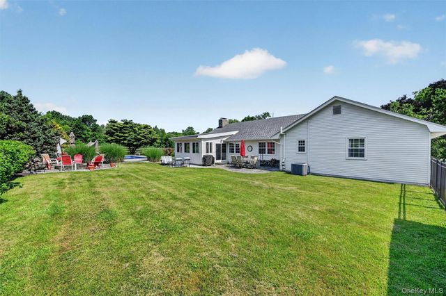 5 Hedges Road, Warwick, NY 10990