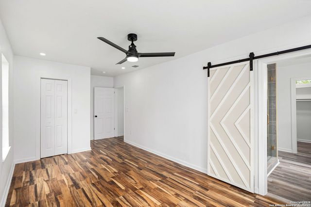 2927 New Braunfels, San Antonio, TX 78210