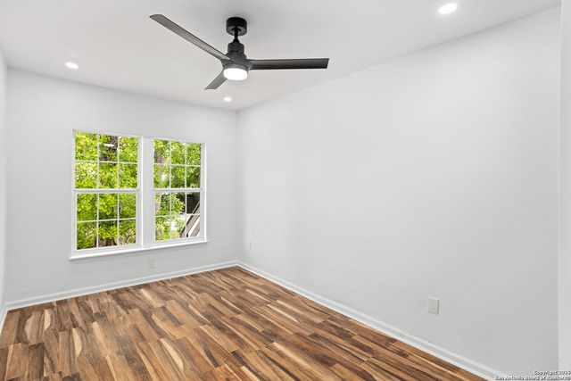 2927 New Braunfels, San Antonio, TX 78210