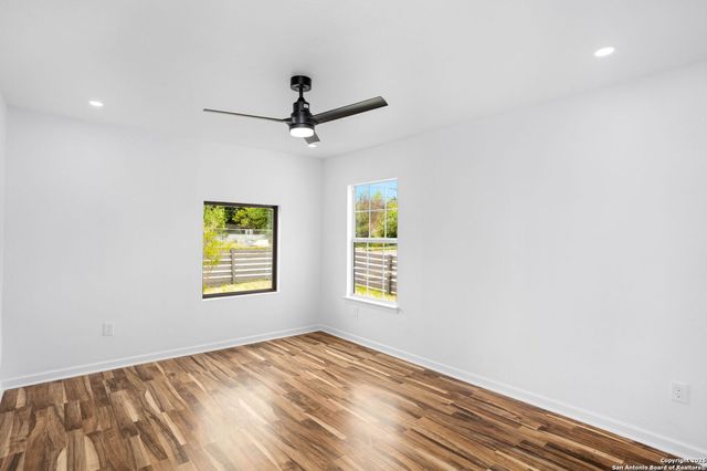 2927 New Braunfels, San Antonio, TX 78210