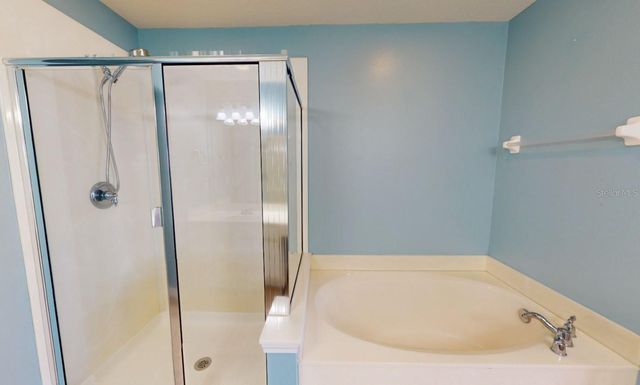 11245 CASTLEMAIN CIRCLE N, Jacksonville, FL 32256