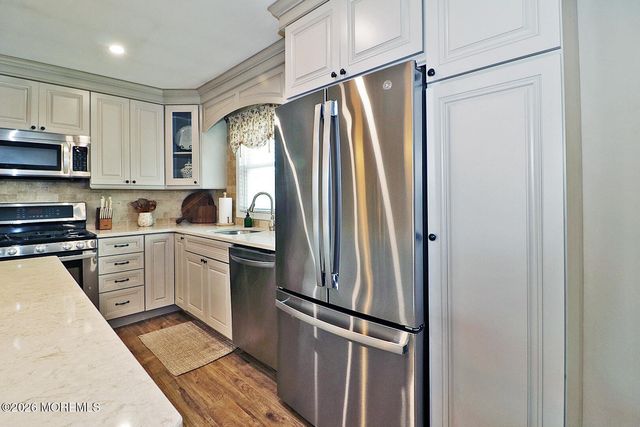 105 Greenwood Lane, Forked River, NJ 08731