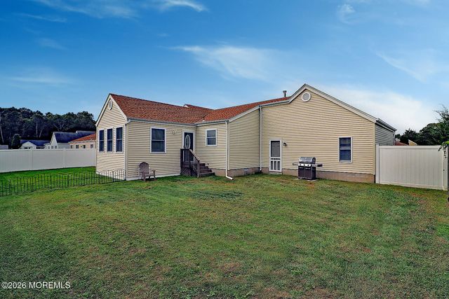 105 Greenwood Lane, Forked River, NJ 08731