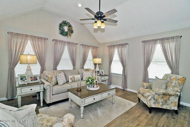 105 Greenwood Lane, Forked River, NJ 08731