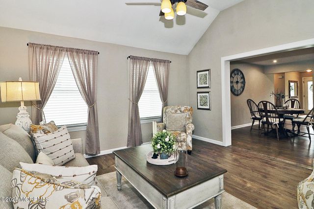 105 Greenwood Lane, Forked River, NJ 08731