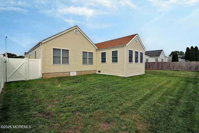 105 Greenwood Lane, Forked River, NJ 08731
