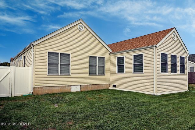 105 Greenwood Lane, Forked River, NJ 08731