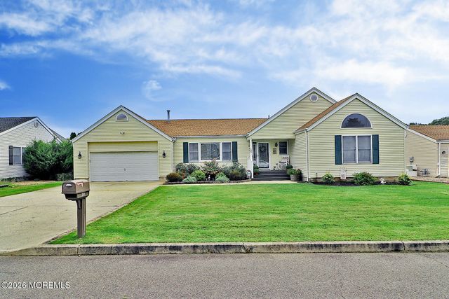 105 Greenwood Lane, Forked River, NJ 08731