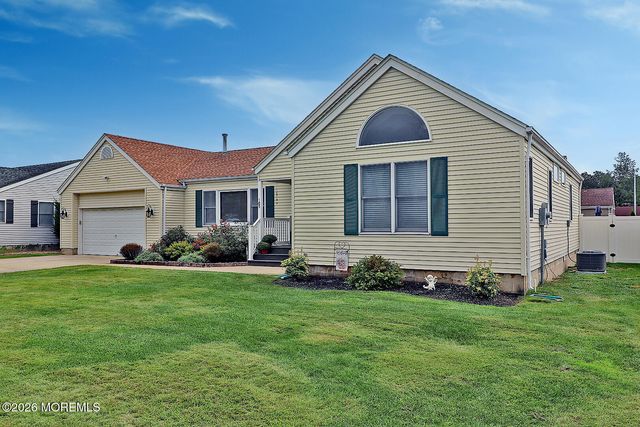 105 Greenwood Lane, Forked River, NJ 08731