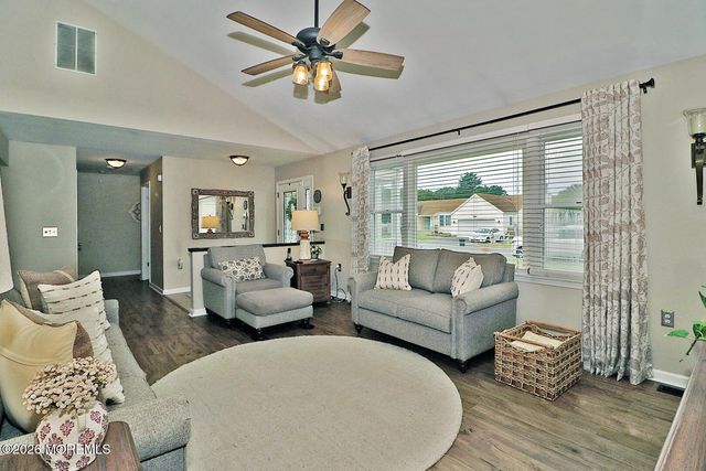 105 Greenwood Lane, Forked River, NJ 08731