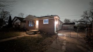 337 W Woodruff Avenue, Hazel Park, MI 48030