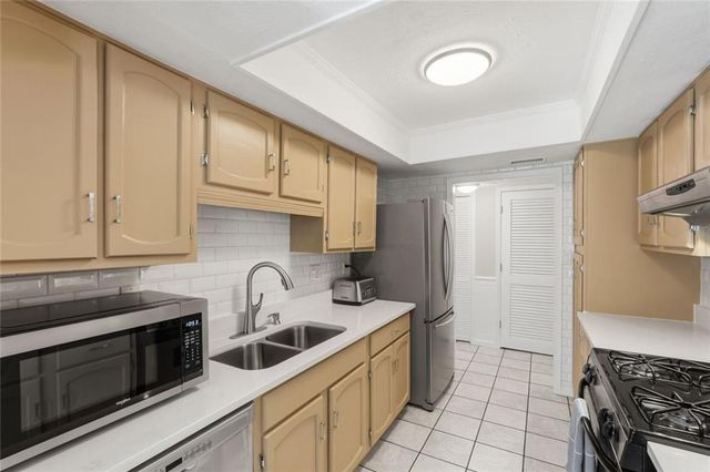 2105 Canyon Point Circle, Roswell, GA 30076