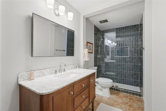 2105 Canyon Point Circle, Roswell, GA 30076