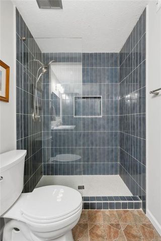 2105 Canyon Point Circle, Roswell, GA 30076