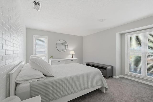 2105 Canyon Point Circle, Roswell, GA 30076