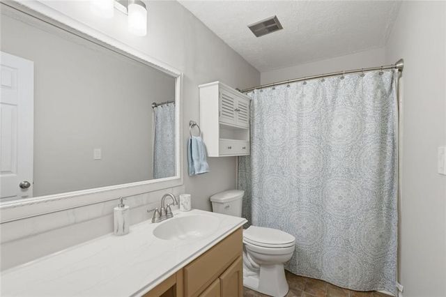 2105 Canyon Point Circle, Roswell, GA 30076