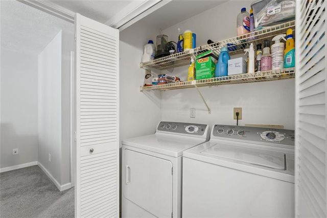 2105 Canyon Point Circle, Roswell, GA 30076