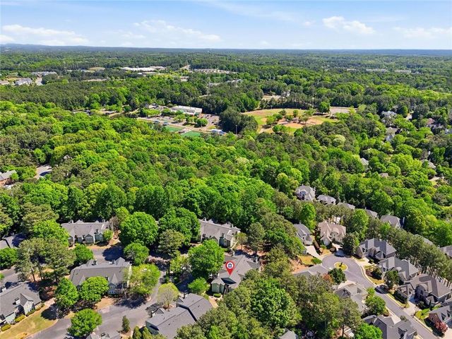 2105 Canyon Point Circle, Roswell, GA 30076