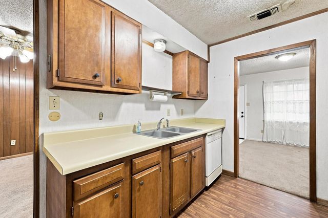 1008 Yeager Street, Honey Grove, TX 75446