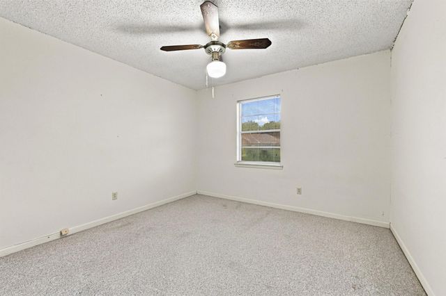 1008 Yeager Street, Honey Grove, TX 75446