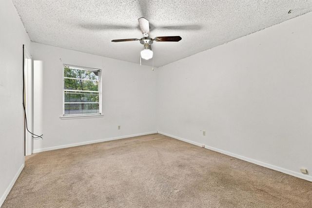 1008 Yeager Street, Honey Grove, TX 75446