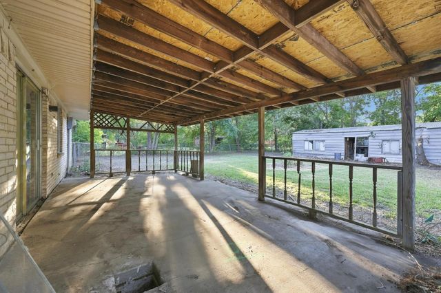 1008 Yeager Street, Honey Grove, TX 75446