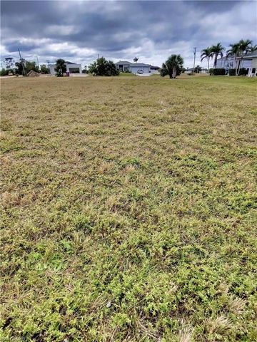 4004 NW 38th TER, Cape Coral, FL 33993