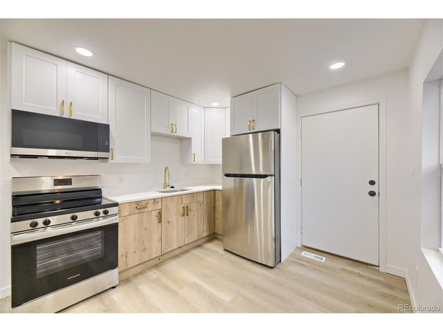 7020 Utica St, Westminster, CO 80030