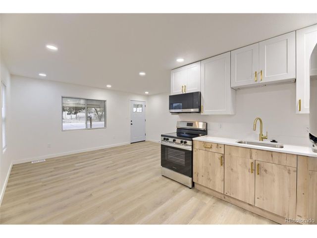 7020 Utica St, Westminster, CO 80030