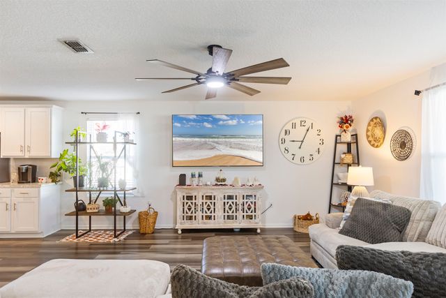 15 Del Mar Cir, St Augustine, FL 32086