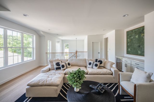 603 Brookhurst Drive, Dallas, TX 75218