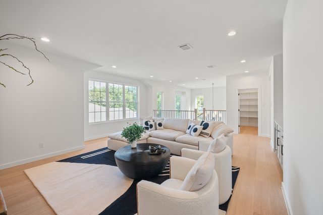 603 Brookhurst Drive, Dallas, TX 75218