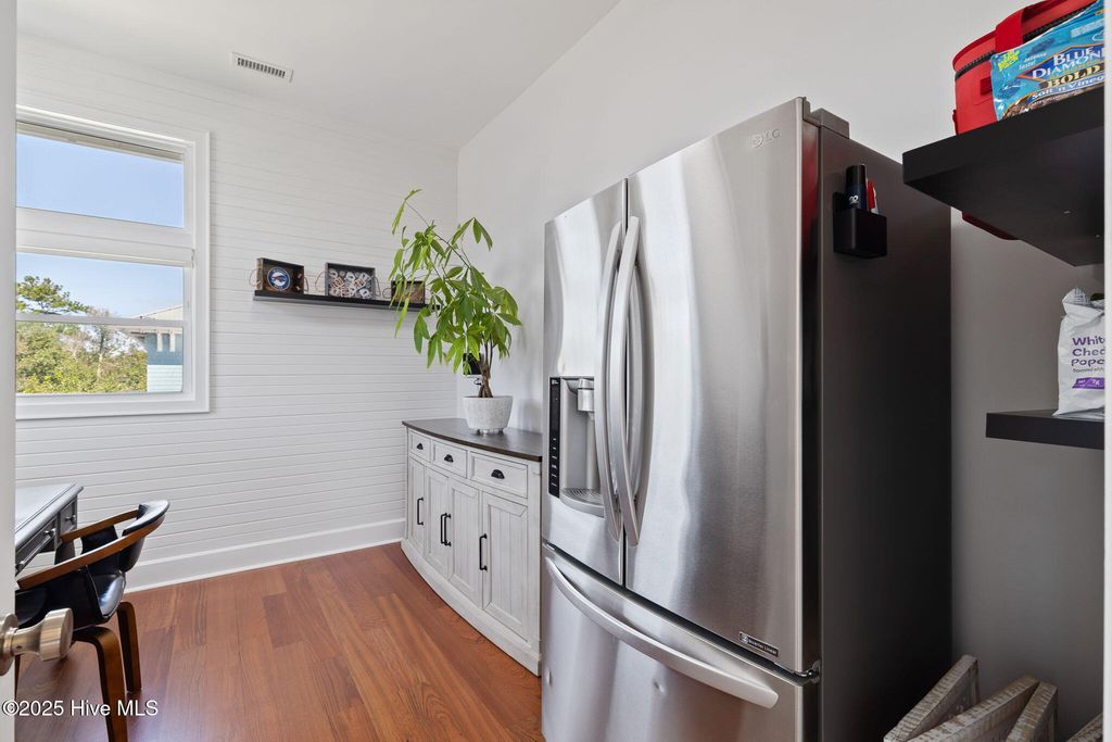 Image 29 of property listing at 208 Oak Outlook Way N, Carolina Beach, NC 28428