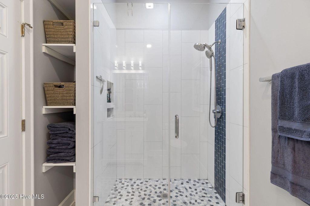 Image 54 of property listing at 208 Oak Outlook Way N, Carolina Beach, NC 28428