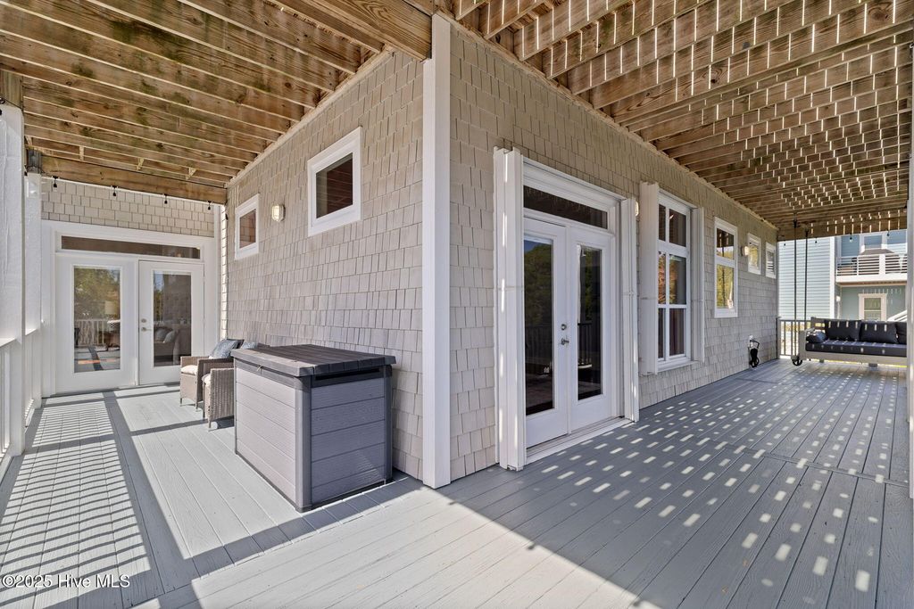 Image 57 of property listing at 208 Oak Outlook Way N, Carolina Beach, NC 28428