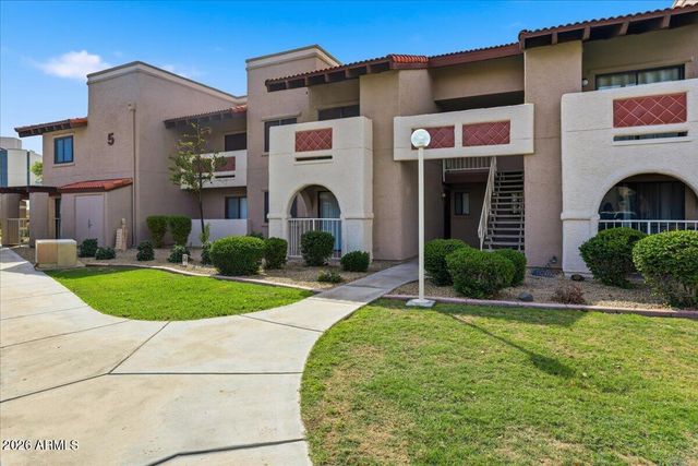 5757 W EUGIE Avenue 2082, Glendale, AZ 85304