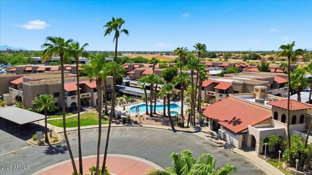 5757 W EUGIE Avenue 2082, Glendale, AZ 85304