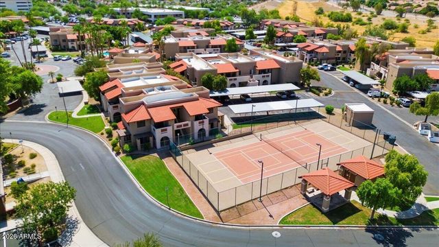 5757 W EUGIE Avenue 2082, Glendale, AZ 85304