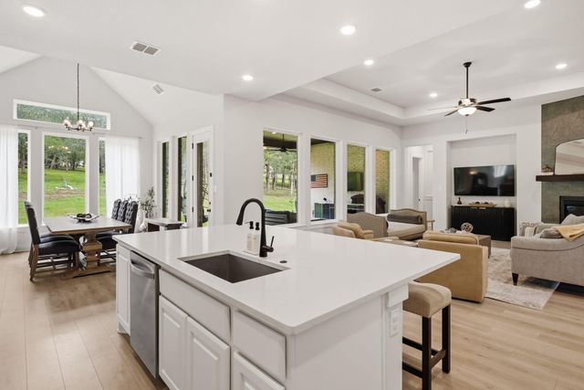 146 Soaring Wing BND, Cedar Creek, TX 78612