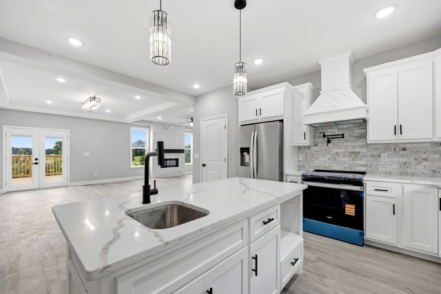 3305 Dobbins Pike, Portland, TN 37148