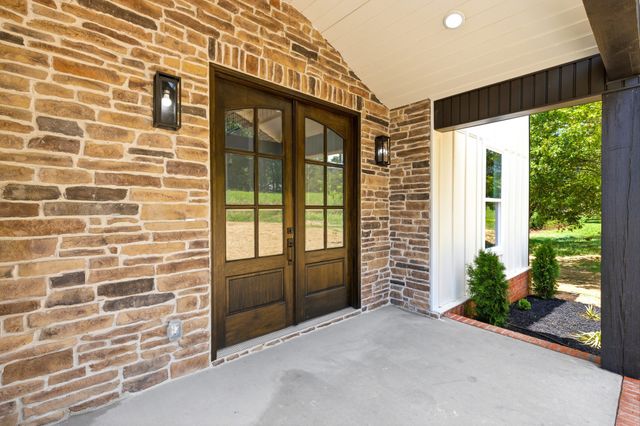 3305 Dobbins Pike, Portland, TN 37148