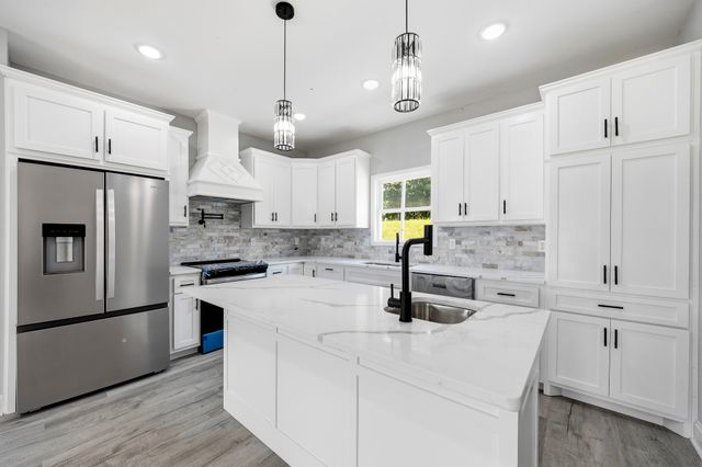 3305 Dobbins Pike, Portland, TN 37148