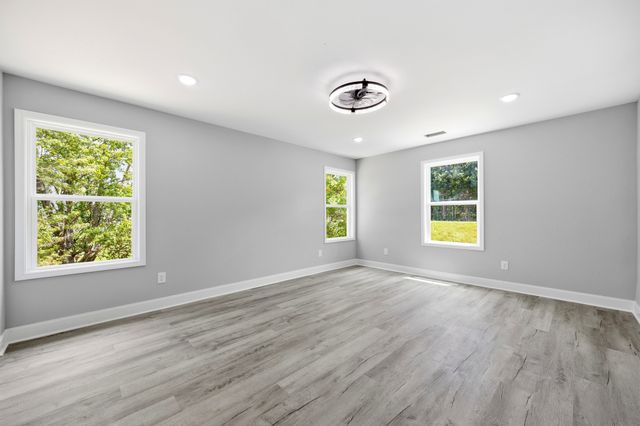 3305 Dobbins Pike, Portland, TN 37148