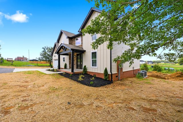 3305 Dobbins Pike, Portland, TN 37148