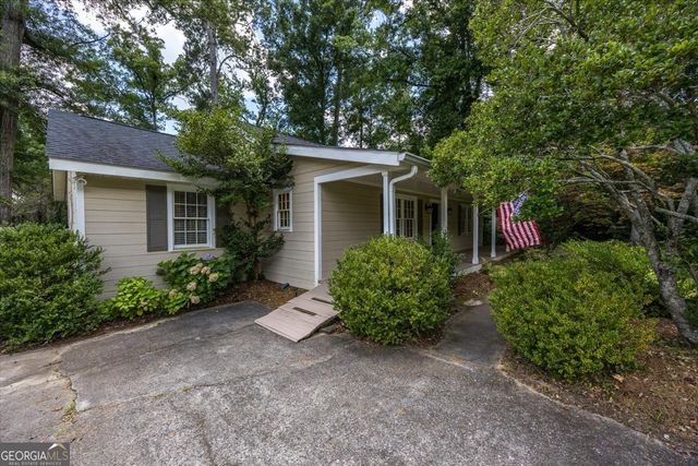 3240 Lousie Place, Macon, GA 31204