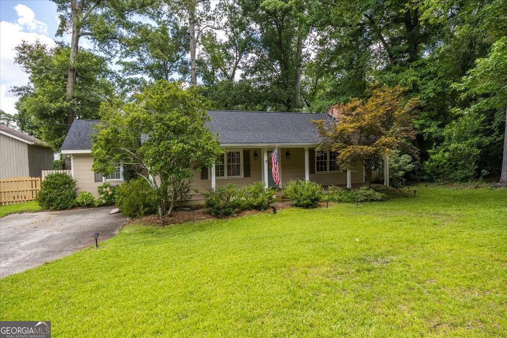 3240 Lousie Place, Macon, GA 31204
