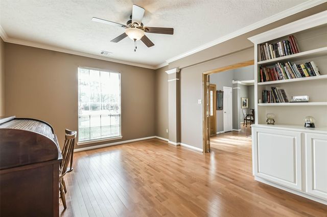 5002 Natural Bridge Drive, Kingwood, TX 77345